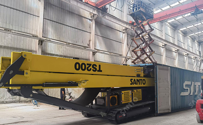 Tracked Stacker in Saudi Arabia